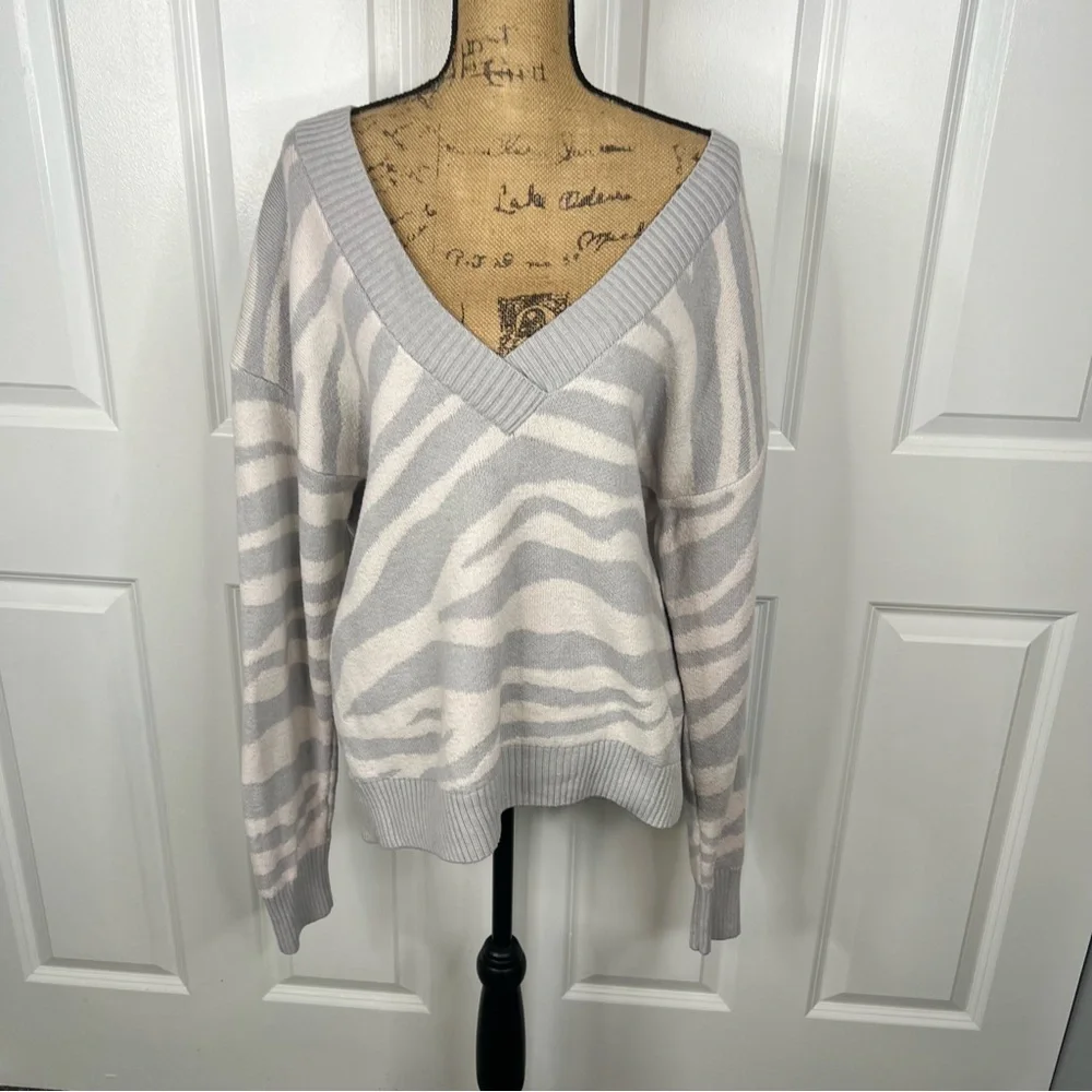 Sz S VARLEY Calvert Grey Zebra Print Merino Wool Blend $175 MSRP